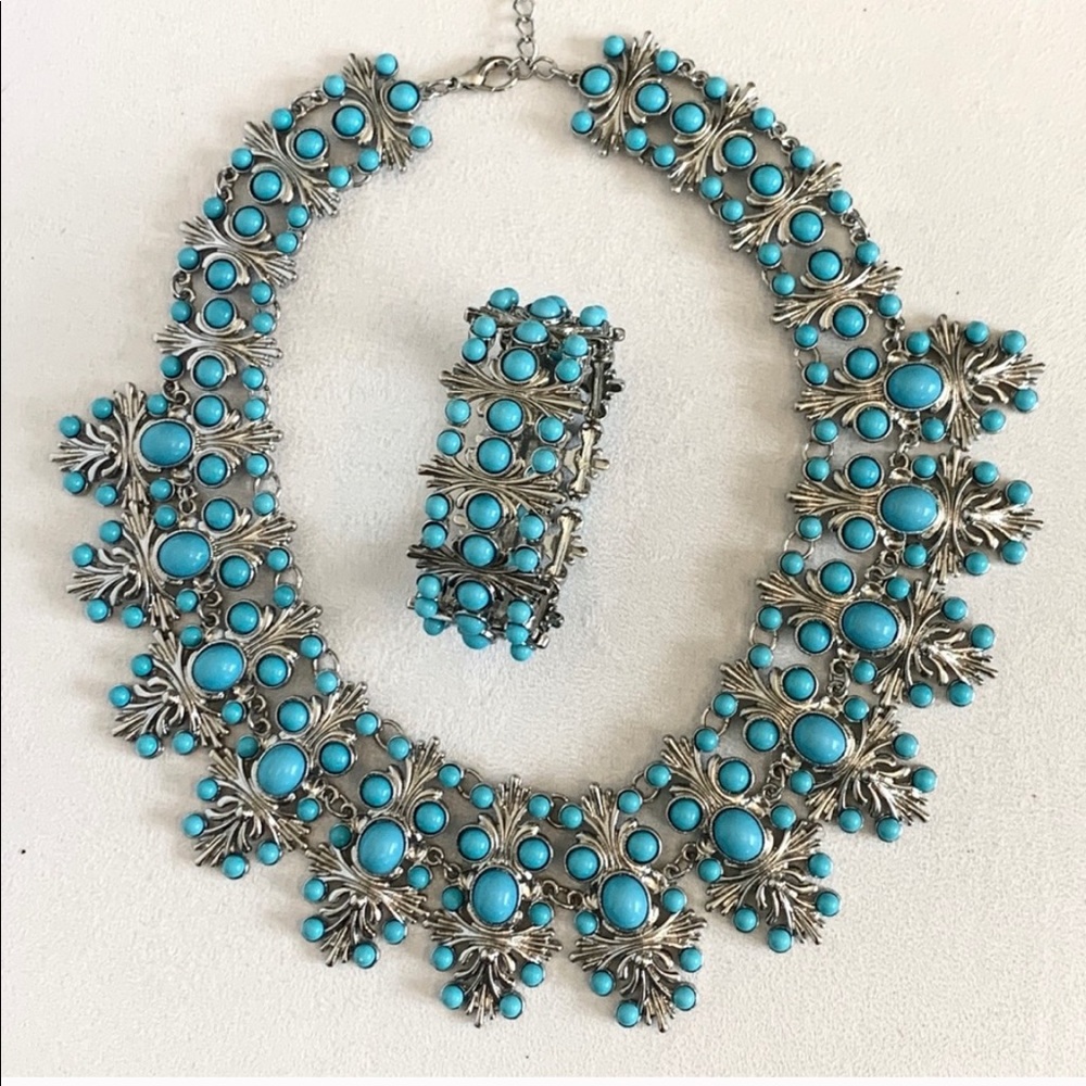 NWOT Turquoise Statement NECKLACE & BRACELET Set